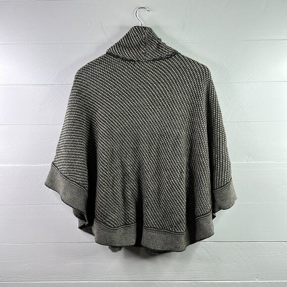 ROMEO + JULIET Blue Tan Knitted Turtleneck Batwing Short Sleeve Sweater Size S/M - Picture 2 of 13